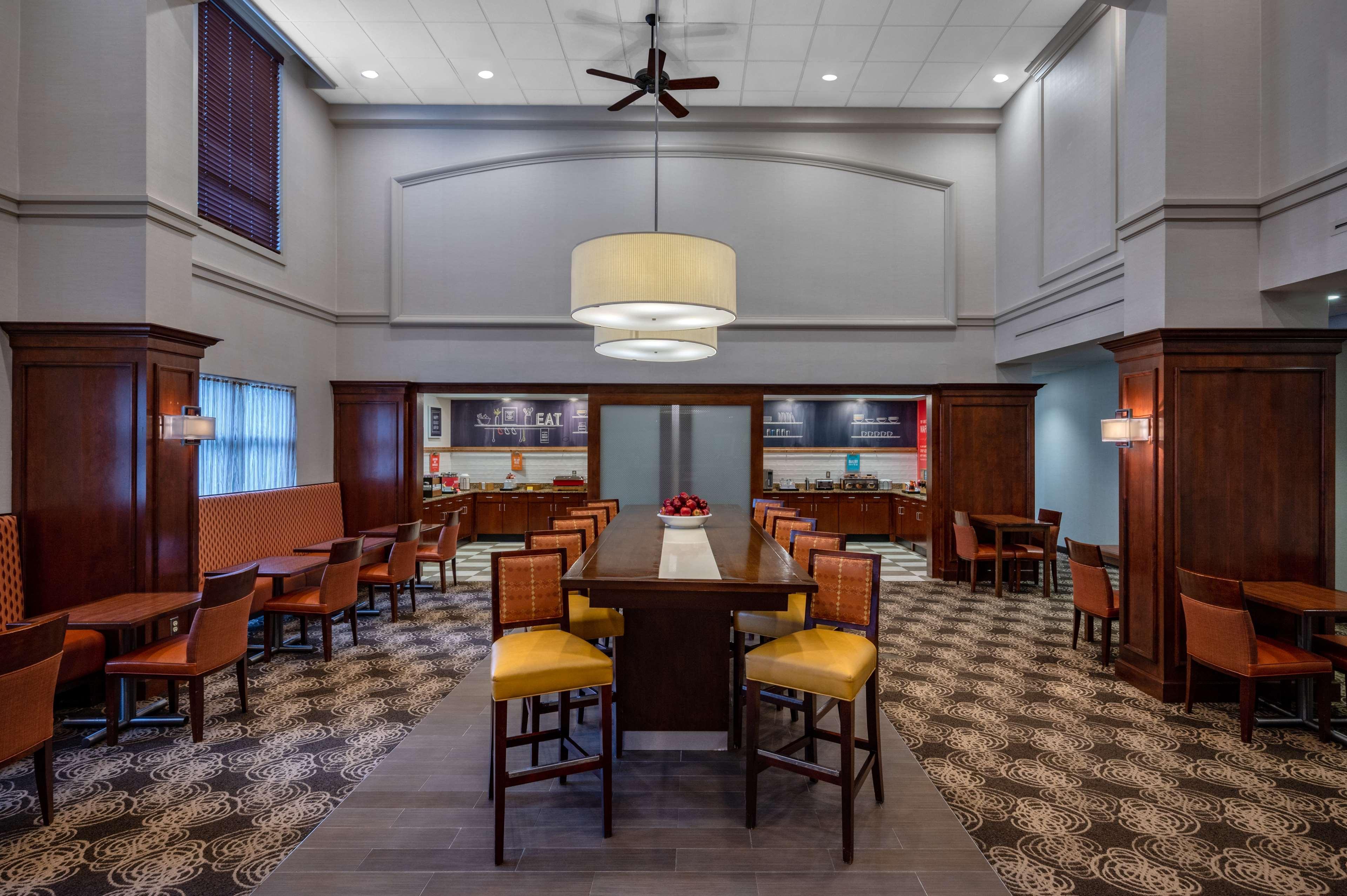 Hampton Inn Raynham-Taunton Extérieur photo