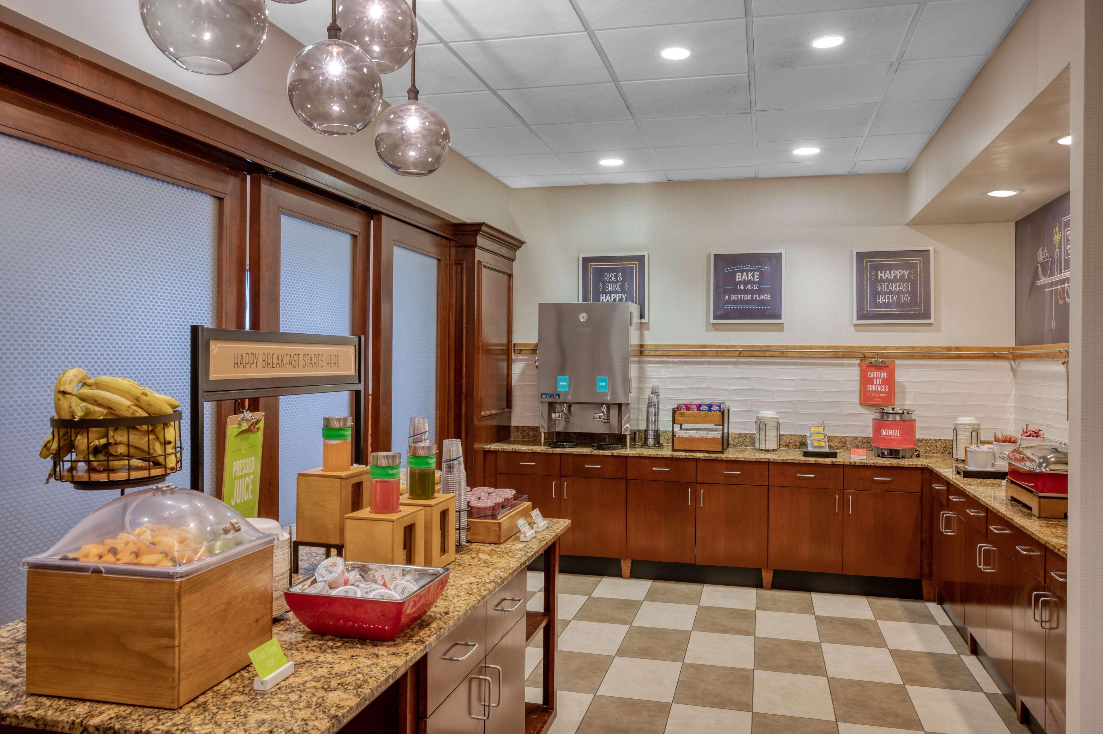 Hampton Inn Raynham-Taunton Extérieur photo