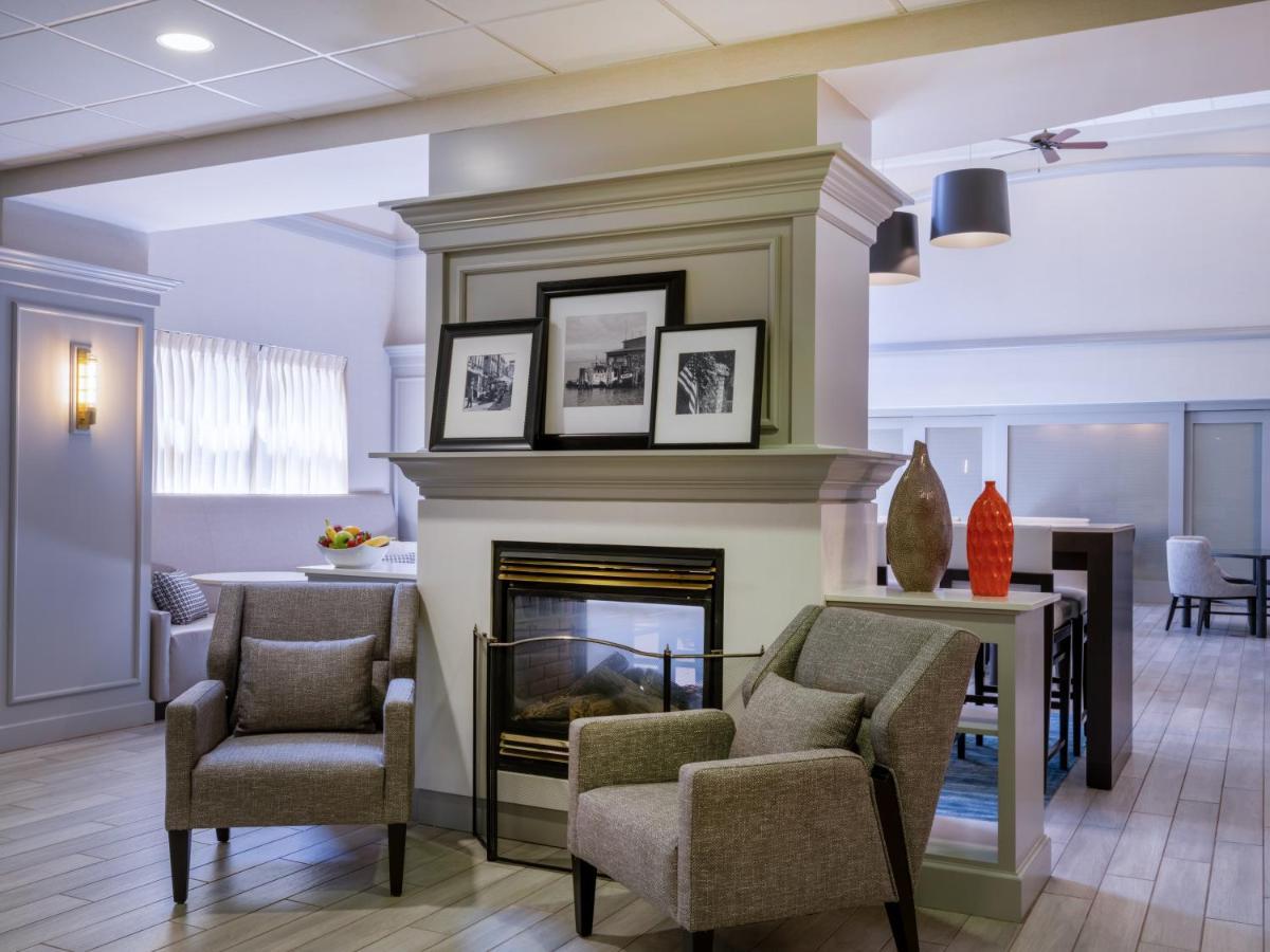 Hampton Inn Raynham-Taunton Extérieur photo